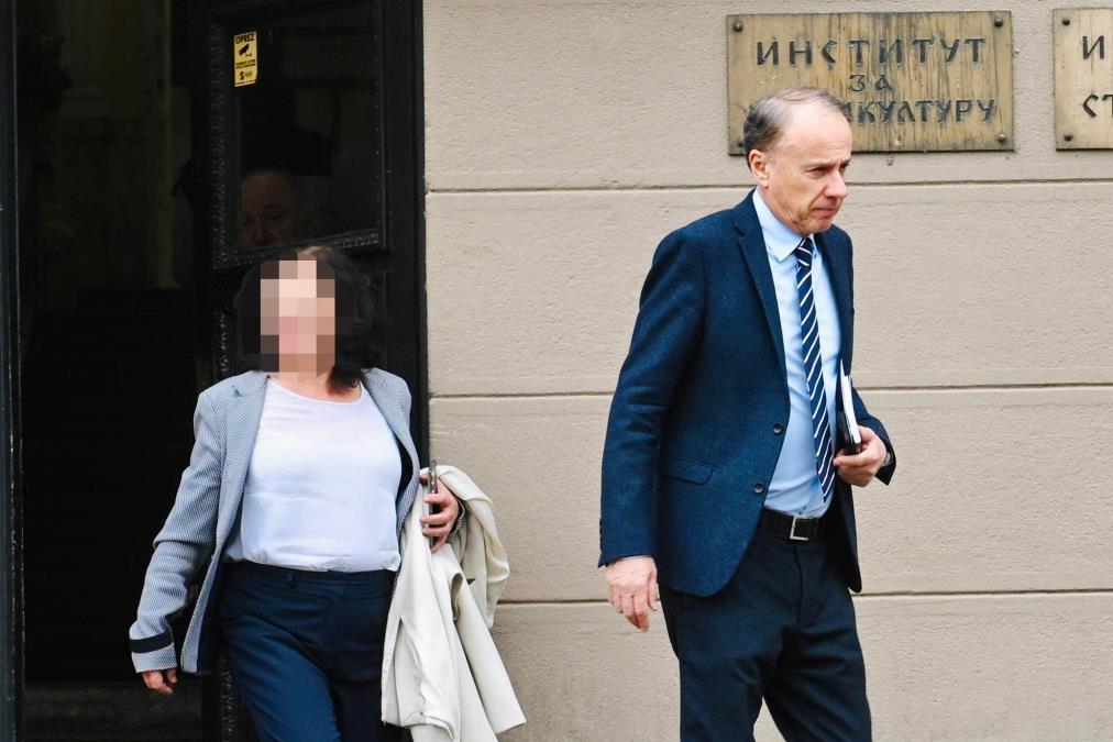 PRONAŠLI SMO REKTORA! Evo gde je danas bio prvi čovek BG Univerziteta: ĐOKIĆ NAZDRAVLJAO NA PROSLAVI, dok se na Filozofskom odvija haos (FOTO)