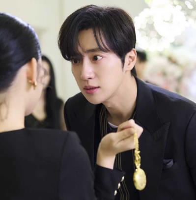 Čuveni glumac pronađen mrtav u svom stanu, njegova porodica od svih sakrila uzrok smrti