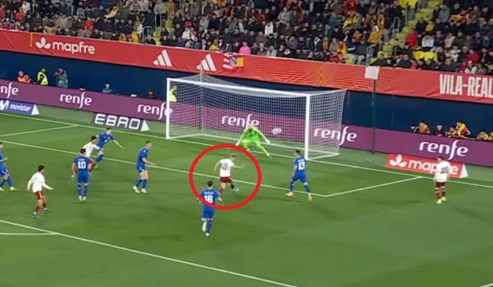 SRPSKI GOLMAN "SKINUO" VEĆI ZICER OD PENALA! Pogledajte nestvarnu odbranu Vanje Milinković-Savića na utakmici Španija - Srbija