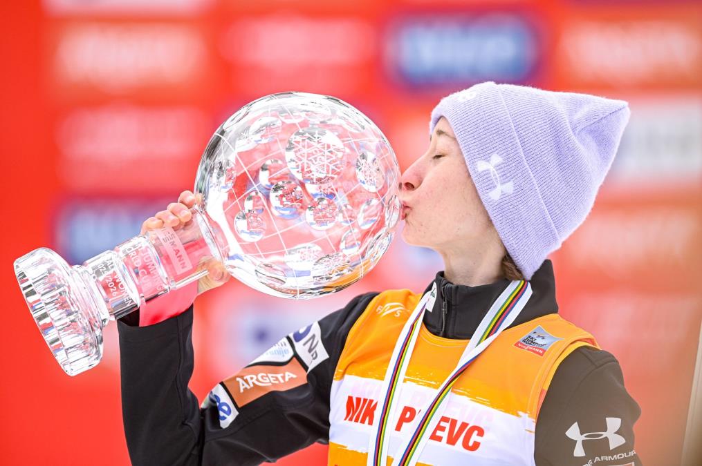 NIKO KAO NIKA: Prevc pobednica prvog ženskog takmičenja u ski letovima u istoriji Planice