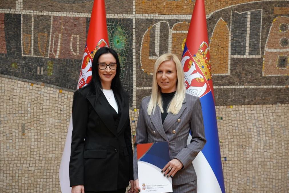 OBEZBEĐENA SREDSTVA ZA UREĐENJE OSNOVNE I SREDNJE ŠKOLE "VESELIN NIKOLIĆ" Kruševac potpisao ugovor sa Ministarstvom za brigu o porodici i demografiju (FOTO)