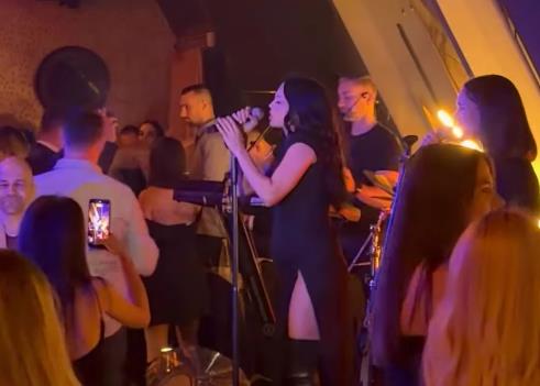 EDITA OTKRILA GDE ĆE SE PORODITI! Ušla u šesti mesec trudnoće, a evo da li ide na carski rez: Majka najviše trpi pored mene! Spomenula i sestru Indi