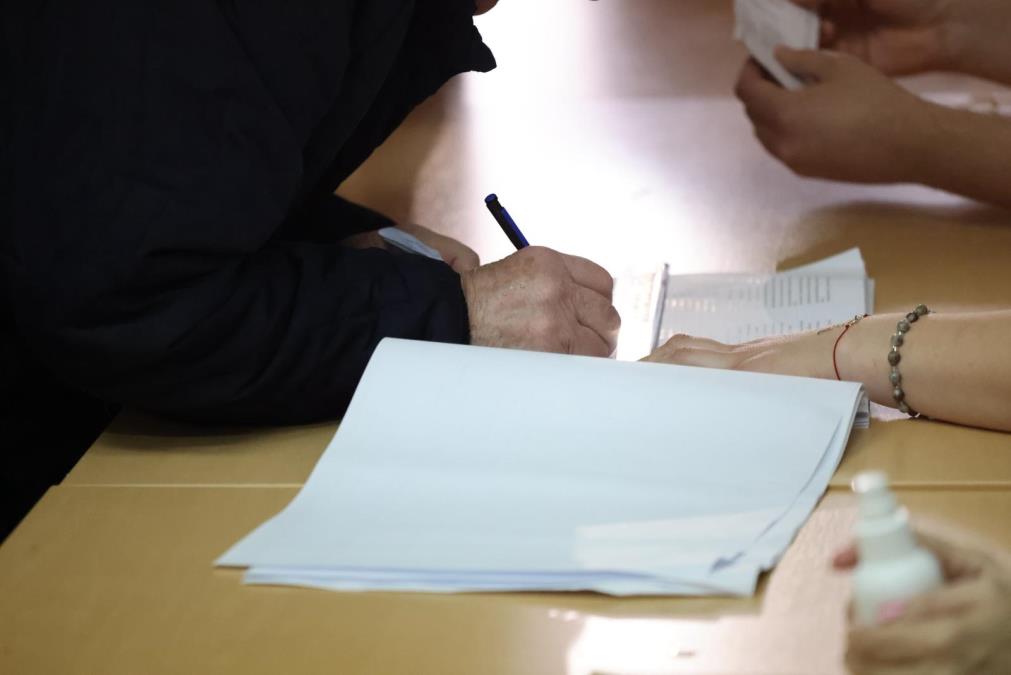 PONAVLJAJU SE IZBORI NA JEDNOM BIRAČKOM MESTU: U selu Okletac kod Bajine Bašte glasanje počelo jutros u 7 sati