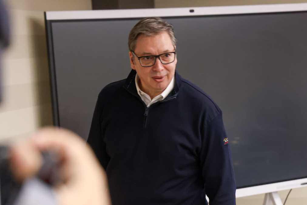 UŽIVO VUČIĆ SAOPŠTAVA REZULTATE LOKALNIH IZBORA