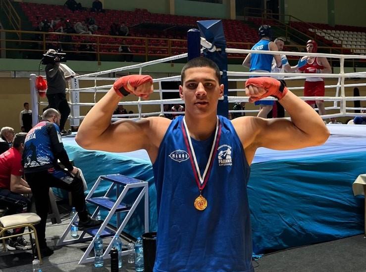 DOMINACIJA ANDRIJE TRAJKOVIĆA Telentovani bokser četvrti put zaredom šampion Srbije