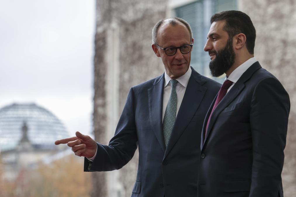 POGLEDAJTE DRAMATIČAN DOLAZAK AHMEDA AL ŠARE U BERLIN: Grad pod NEVIĐENOM opsadom policije! "Neka kancelar Merc sada plati troškove" (VIDEO)