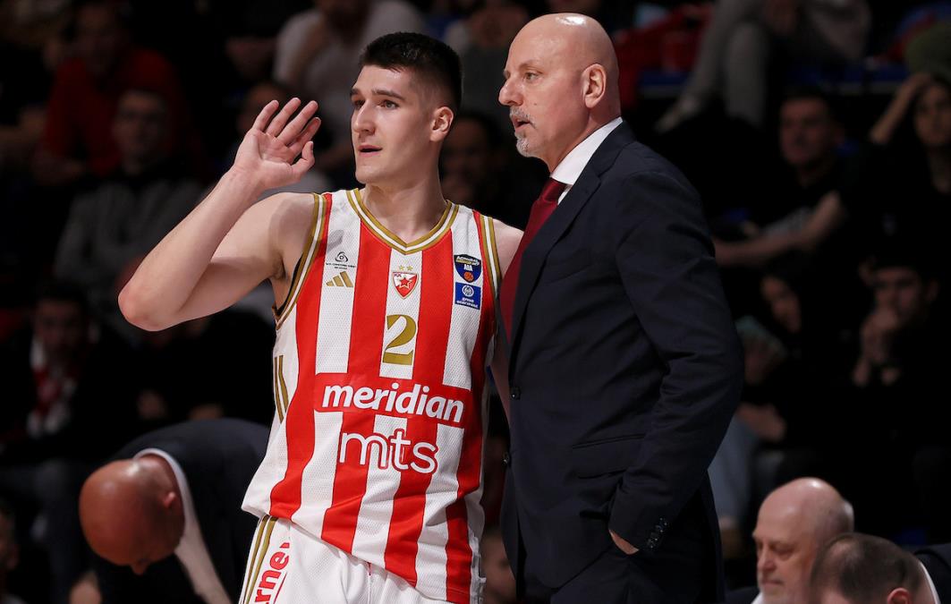 OBRADOVIĆ O IZJAVI KARLIKA DŽONSA PRED DERBI U EVROLIGI! Trener Zvezde bez dlake na jeziku o svemu!