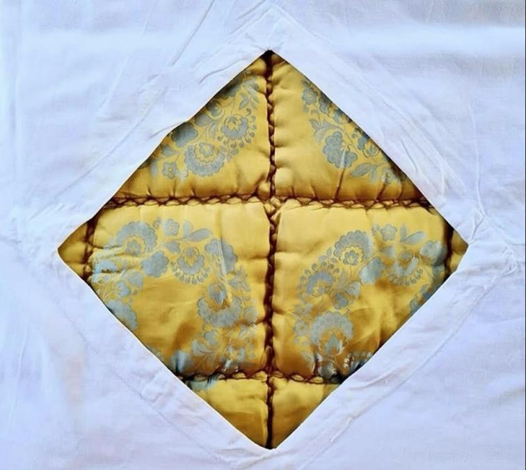 Nije ukras: Evo zašto su navlake čuvenih jugoslovenskih jorgana imale otvor na sredini