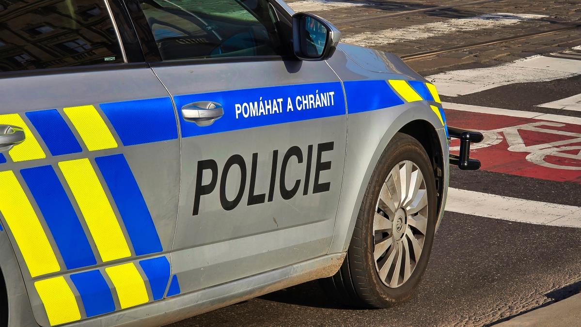 ČEŠKA POLICIJA UHAPSILA OSUMNJIČENOG ZA NAPAD NA RUSKI KULTURNI CENTAR: Šest molotovljevih  koktela bačeno na zgradu