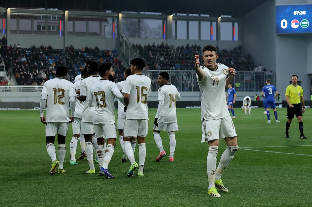 SRBIJA GUBI NAKON AMATERSKOG KIKSA - SAUDIJCI SE UŠETALI U GOL: Neverovatan propust Orlova, ovo se retko viđa!