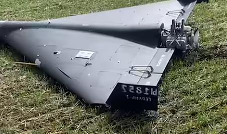 IZ RADOZNALOSTI PRIŠLI SRUŠENOM RUSKOM DRONU I POGINULI! Ostaci bojeve glave usmrtili Ukrajince