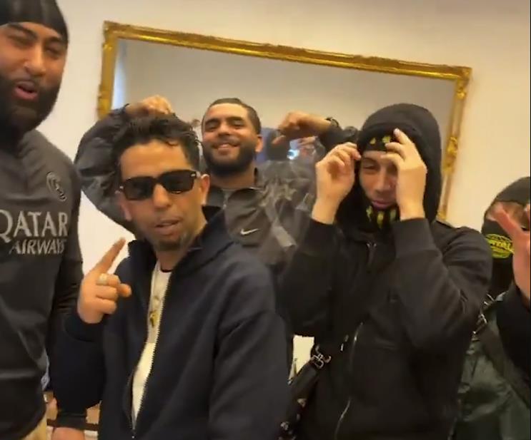 JAMALOV OTAC POSTAO REPER! I TO KAKAV: Ćale preko sina koristi slavu i pravi karijeru!