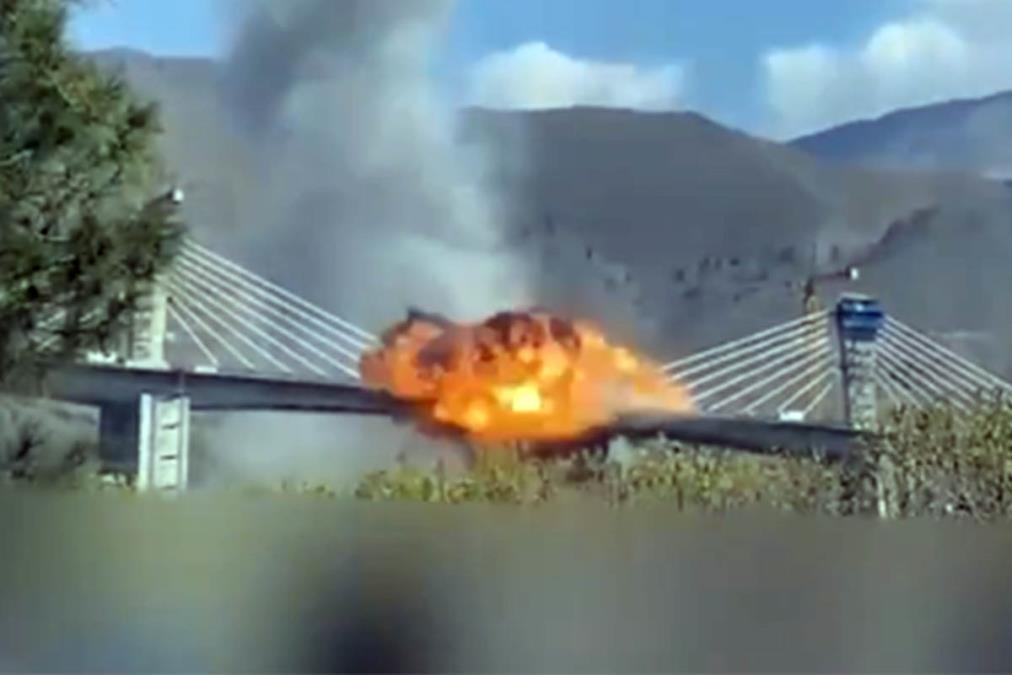 STRAŠAN BILANS BOMBARDOVANJA IRANA: Najmanje osam osoba poginulo, 95 povređeno u napadu na most u Karadžu (VIDEO)