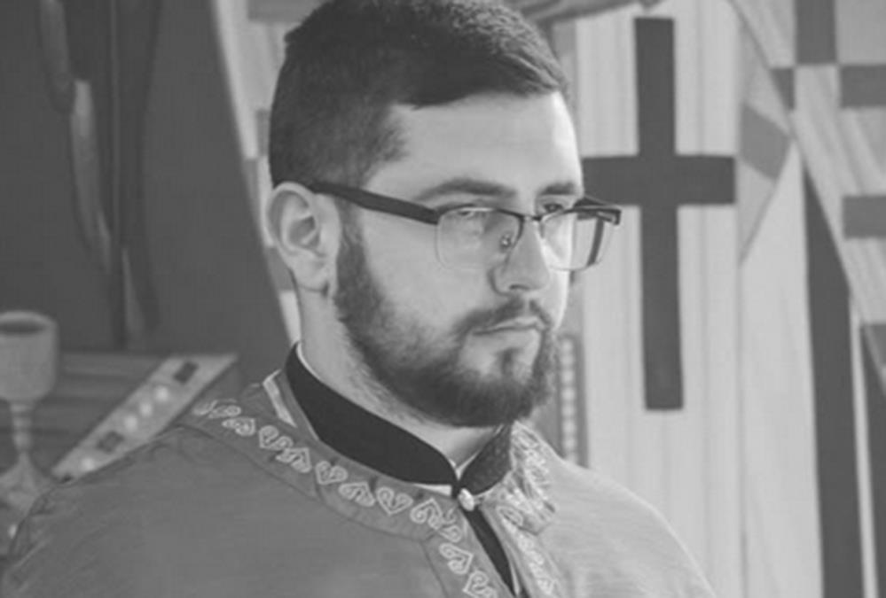 CELA DERVENTA ŽALI ZA SVEŠTENIKOM NENADOM I NJEGOVOM POPADIJOM: Posle jezive tragedije svi pričaju o potezu jednog čoveka iz Amerike (FOTO)