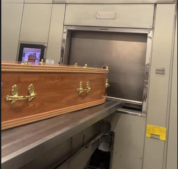 Pogrebnik otkrio jezivu istinu o kremaciji: "Evo šta se stvarno dešava s telom pokojnika u krematorijumu"