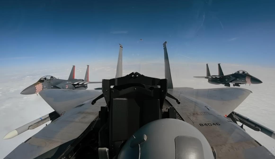 IRANSKA GARDA TVRDI DA JE ZAROBILA AMERIČKOG PILOTA: Avion F-35 oboren iznad centralnog Irana novim odbrambenim sistemom Vazduhoplovnih snaga