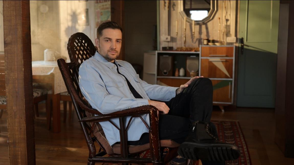 OD PORODIČNE ISTORIJE DO GLASA MIRZE SELIMOVIĆ : Objavljena pesma koju su Balaševići godinama strogo čuvali (VIDEO)