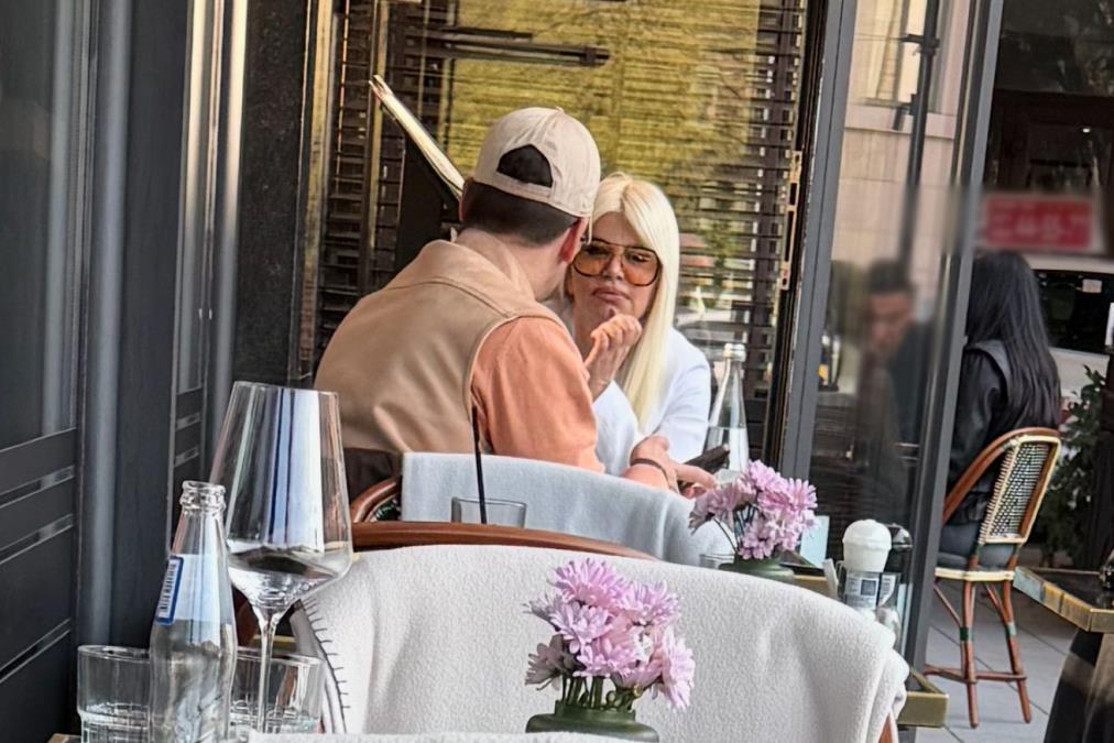 PAPARACO: UHVATILI SMO DARU SA MLAĐIM MUŠKARCEM! Evo šta su radili u javnosti