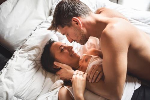 Ovih 5 pitanja nikada ne smete postaviti tokom intimnog odnosa