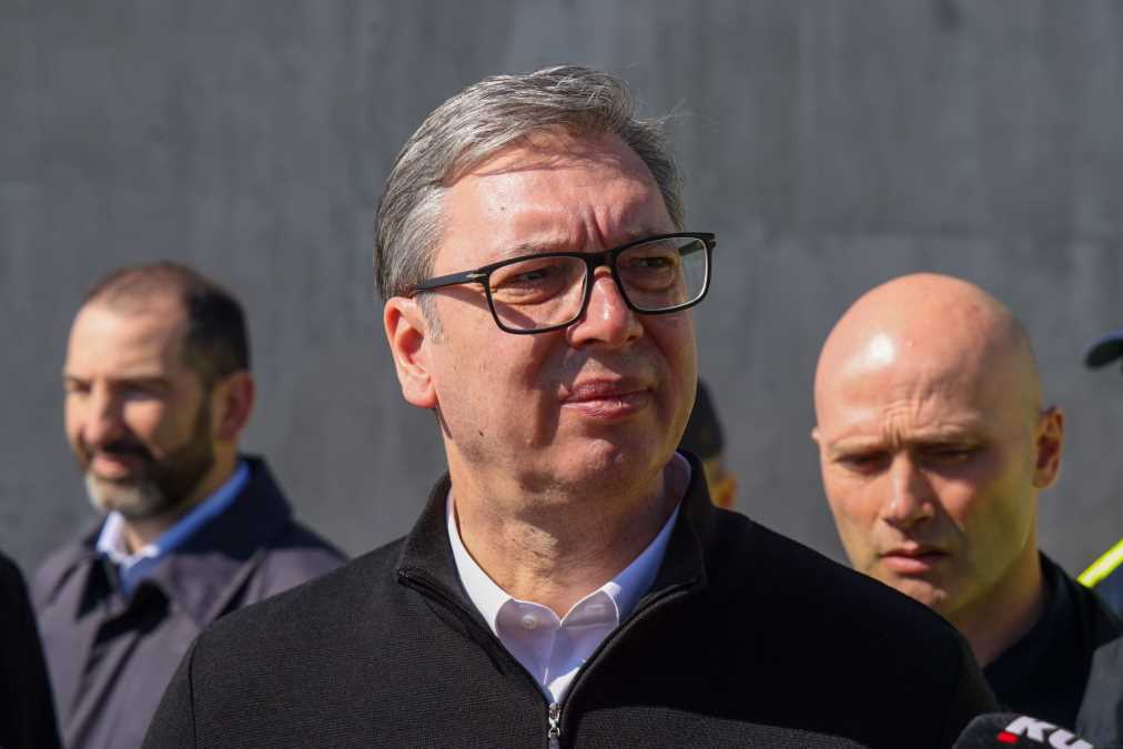 "NIKO NA SVETU NE ZNA KO JE MENI NA PAMETI" Vučić o blokaderskim "saznanjima" da je Petrov SNS kandidat za predsednika: 5 puta obrazovaniji od političara Đokića