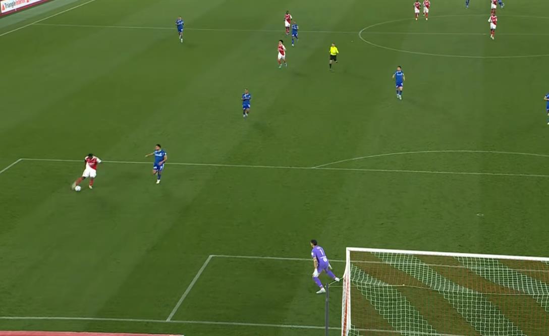 FUDBALERI SE HVATALI ZA GLAVU KAD SU VIDELI ŠTA JE SAIGRAČ URADIO U DERBIJU! Evropa bruji o ovom momentu, niko nije očekivao!