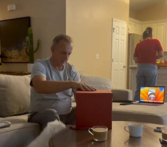 Lejla iz Bosne kupila ocu karte za Svetsko prvenstvo, a zbog njegove reakcije je internet na nogama (VIDEO)