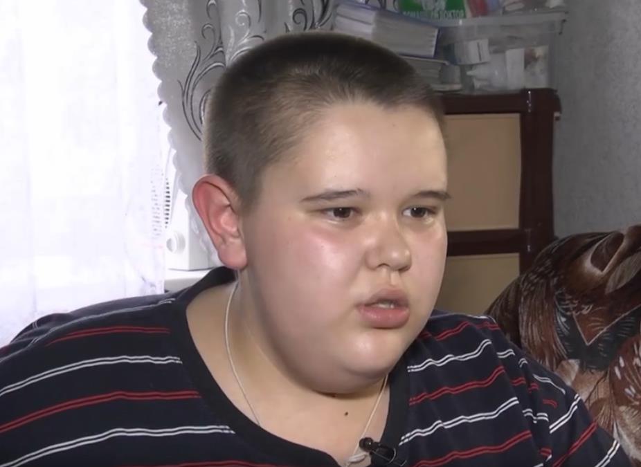  Imao je 200 kilograma, a nakon razvoda roditelja odlučio je da napravi promenu: Zbog Kirila je Rusija na nogama