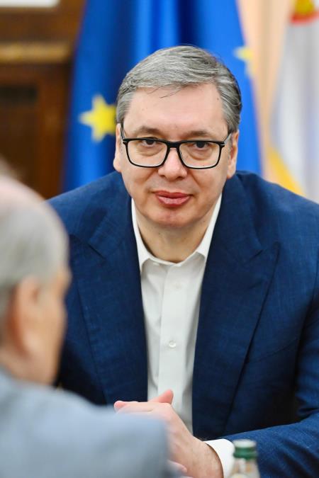 "SRBIJA JE ZA MIRNO REŠENJE DA SE SPREČI KATASTROFA NEVIĐENIH RAZMERA" Predsednik Vučić se sastao sa ambasadorom Irana