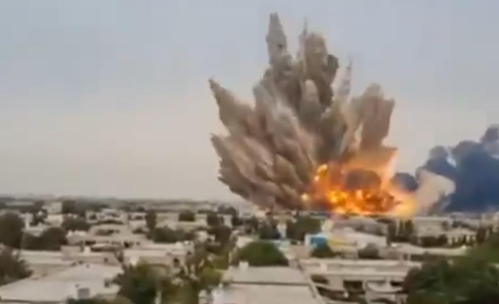 OVAKO JE IZRAEL UNIŠTIO JEDNU OD NAJVAŽNIJIH IRANSKIH POMORSKIH VAZA! Ovde su bila skladišta raketa i udarnih dronova (VIDEO)