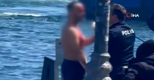 (UZNEMIRUJUĆE) ZGRABIO NOŽ ZA MESO I ISKASAPIO SEBI GRLJAN! Vikao da je "Mehdi", prizivao sudnji dan! Strava i užas u Istanbulu, usred bela dana! (VIDEO)