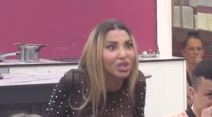 "MAJA MARINKOVIĆ JE MALA MACA ZA ANELI, SVE DEVOJKE JE TUKLA" Asmin udario na bivšu, ona zaurlala iz petnih žila: Hteo si da me ubiješ!