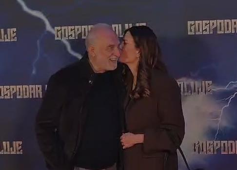Lazar Ristovski i Anica Lazić se strastveno poljubili na premijeri filma 