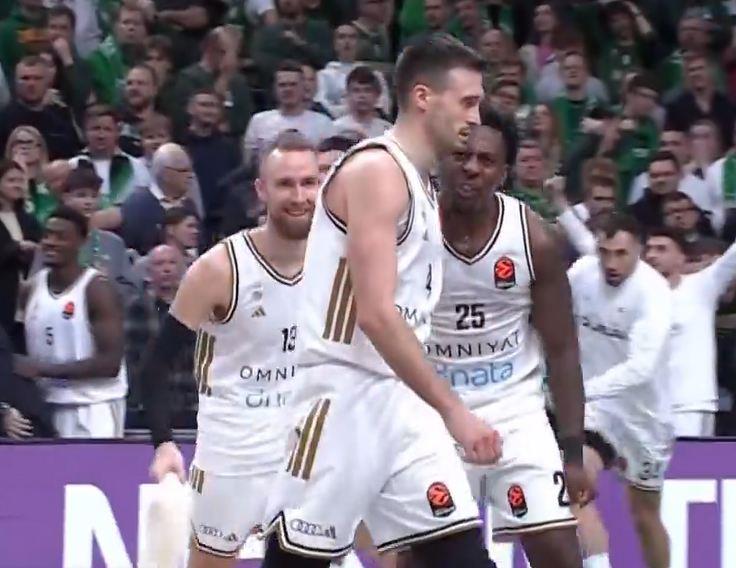 ALEKSA AVRAMOVIĆ RASTUŽIO ZVEZDU: Srpski reprezentativac utišao Kaunas! Neverovatna poslednja četvrtina gostiju