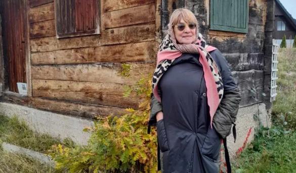 "KRENUO JE NA MENE, NAVALIO, ONDA JE POČEO I DRUGI" Bolna ispovest poznate Srpkinje o jezivom zlostavljanju dok je njena majka ćutala: Bila sam joj teret...