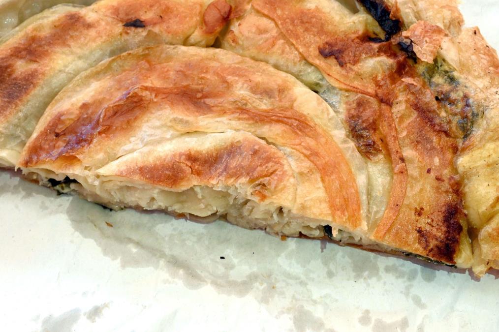 Posni burek bez kapi ulja: Hit za Veliki petak i posnu trpezu - jeftin i izdašan!