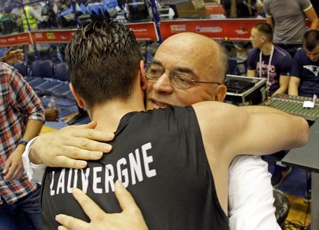 LOVERNJ NEUTEŠAN ZBOG SMRTI DUŠKA VUJOŠEVIĆA! NJEGOVE REČI ĆE VAS RASPLAKATI: Žofri se emotivno oprostio od čuvenog stručnjaka: "Nisi bio samo moj trener"