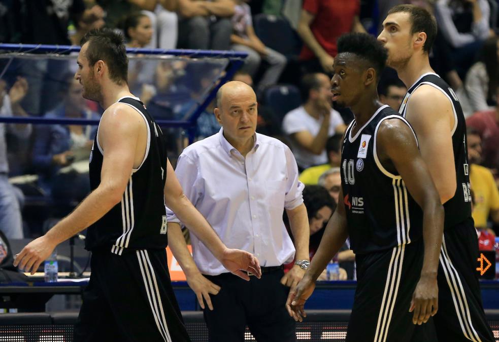 "VEROVAO SI U MENE VIŠE NEGO ŠTO SAM JA VEROVAO U SEBE..." Bivši igrač Partizana potpuno slomljen zbog smrti Duška Vujoševića: Naučio si me životu!