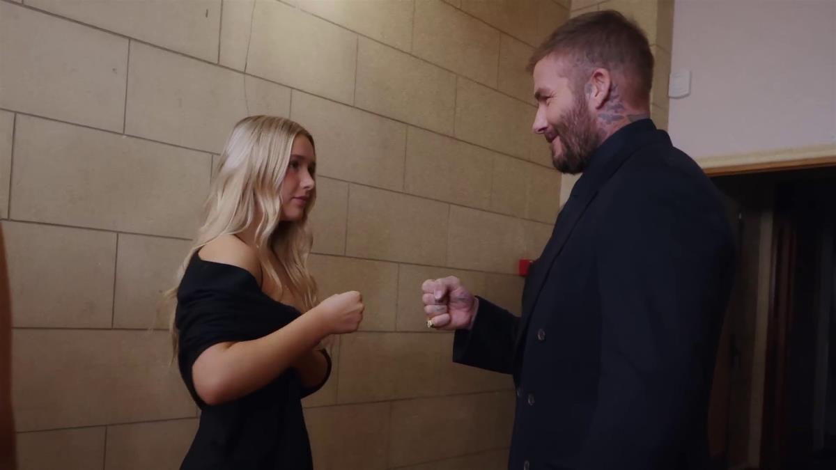 Svi gledaju u ćerku Viktorije Bekam: Nova frizura potpuno promenila Harper