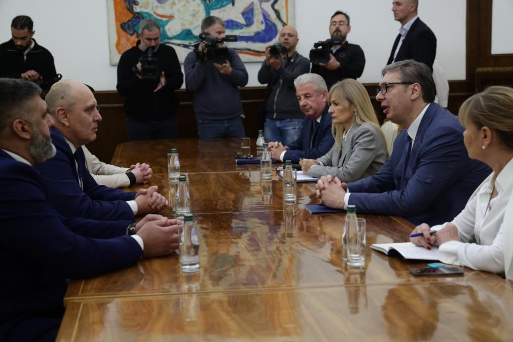 PREDSEDNIK SRBIJE ZAVRŠIO KONSULTACIJE SA SLOGOM Veselinović: Želeo bih da se zahvalim predsedniku Vučiću, imali smo jedan konkretan i konstruktivan razgovor