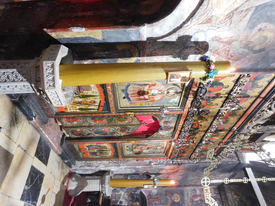 UPALJENE RATARSKE SVEĆE Na Veliki četvrtak u Manastiru Tronoša