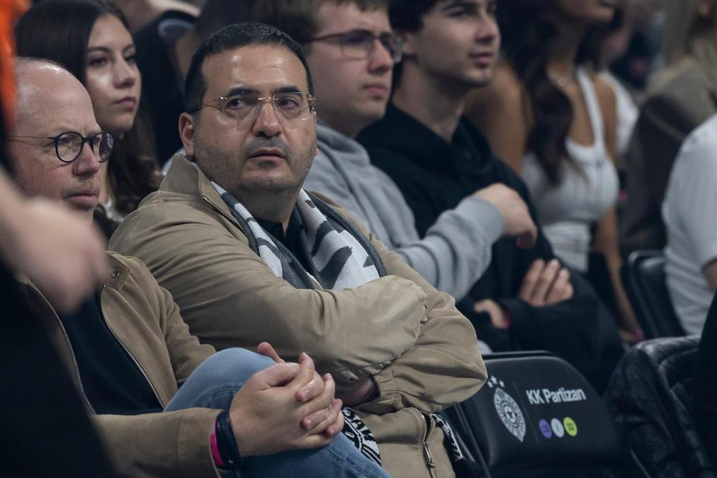 "NE ZNAM DA LI BI VASA MICIĆ POSTOJAO BEZ DUŠKA VUJOŠEVIĆA" Vlasnik Hapoela stigao u Beograd, ogrnuo šal Partizana, pa poslao moćnu poruku!