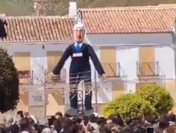 DŽINOVSKA LUTKA S NETANJAHUOVIM LIKOM DIGNUTA U VAZDUH: Incident u Španiji, Izrael uložio protest (VIDEO)