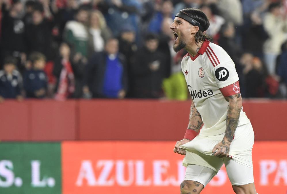 GUDELJ SRUŠIO ATLETIKO! Srbin doneo veliku pobedu Sevilji! (VIDEO)