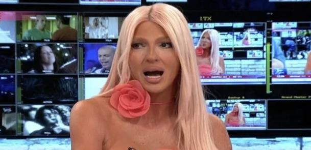"JA SAM VEĆI VERNIK OD MNOGIH KOJI IDU U CRKVU NA PRIČEST" Jelena Karleuša progovorila o veri i pritiscima koje doživljava: To je bio način da se ja ućutkam