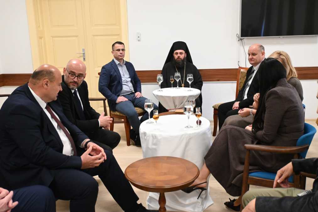 MINISTAR MILIĆEVIĆ NA VASKRS SA SRBIMA U HRVATSKOJ: "Važno je da budemo zajedno i sačuvamo mir, stabilnost i veru u budućnost"!