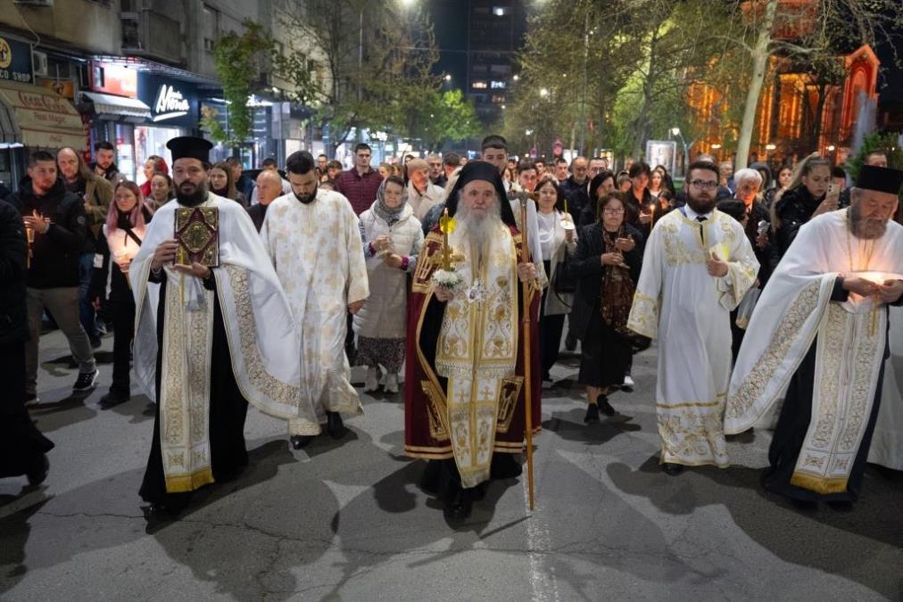 SVEČANOSTIMA NAČALSTVOVAO MITROPOLIT DAVID: Svečano obeležen Vaskrs u Sabornom hramu u Kruševcu
