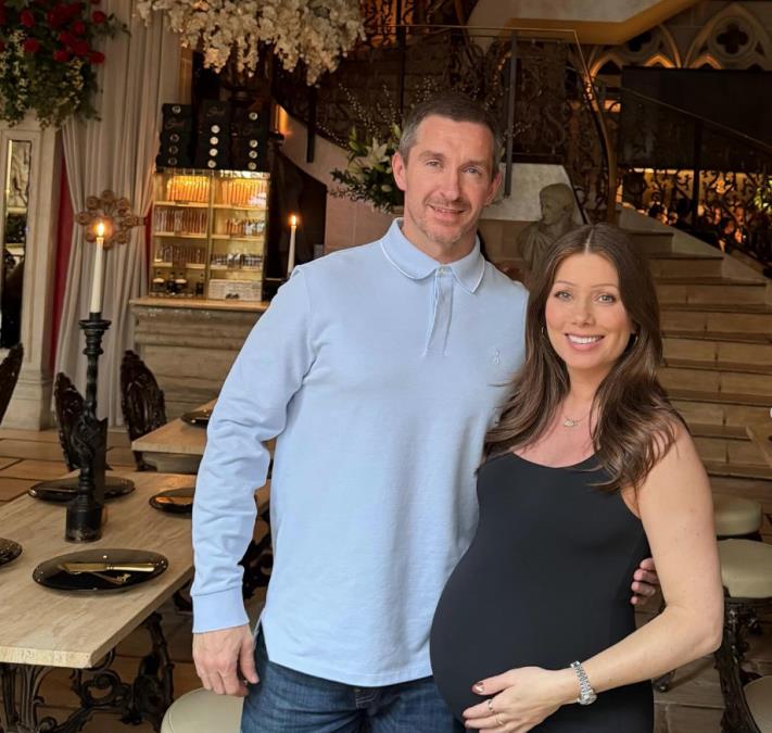 Glumica trpi zlostavljanje na mrežama: "Imam 42 godine, čekam prvo dete i ljudi mi kažu da sam sebična i stara, a mom partneru ništa ne zameraju"