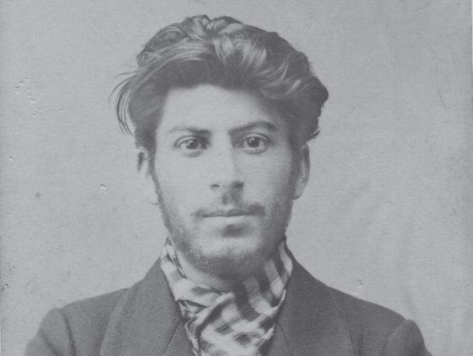 Ovaj čovek je odgovoran za smrt miliona ljudi: Njegovo ime i danas uteruje strah u kosti, hapšen je 6 puta, a onda je zgrabio moć