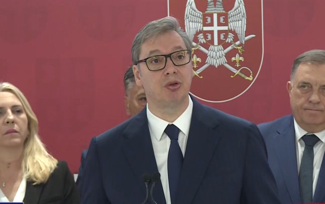 "NIŠTA NEĆE MOĆI DA NAM PROMAKNE, SVE ĆEMO DA VIDIMO" Vučić posle sastanka s vojnim vrhom: Predložio sam kao vrhovni komandant VS izradu strategije robotizacije