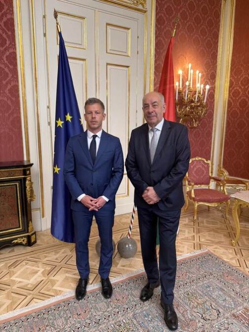 "PREDSEDNIK MAĐARSKE NIJE DOSTOJAN" Peter Mađar besan nakon sastanka sa Šujokom: "Ostavka, odmah!" (FOTO)